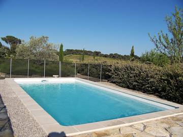 Cottage pour 8 personnes, avec terrasse ainsi que piscine et jardin, animaux acceptés à Cesseras