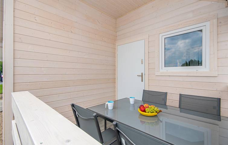 Ferienhaus für 5 Personen mit Terrasse in Bobolin, Powiat Sławieński