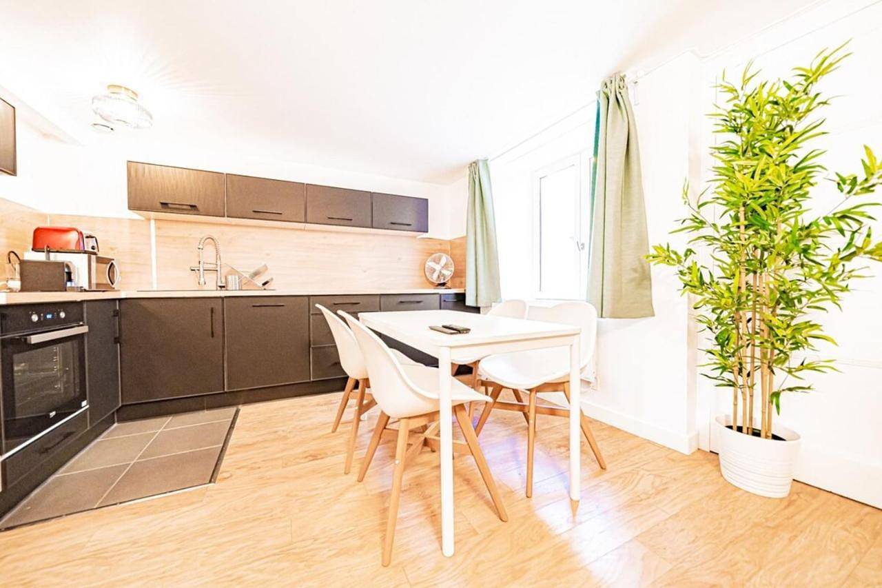 Appartement entier, Chez François-Appartement 4 pers-Saint Genis Laval in Saint-Genis-Laval, Lyon et ses environs