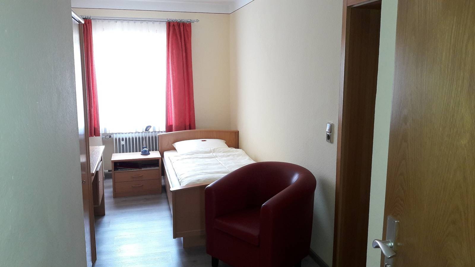 Pension "Zum Schwan" - Gemütliches Einzelzimmer mit kostenfreiem Wlan in Muhr am See, Fränkisches Seenland