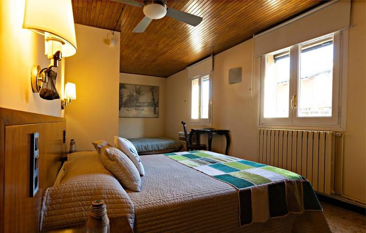 Hôtel pour 3 personnes, avec terrasse et jardin à Oliana - 4