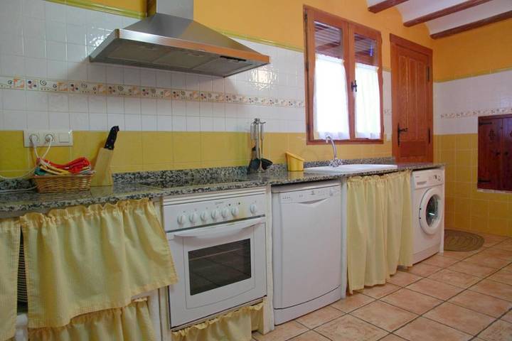 Casa rural para 12 personas, con vistas y jardín, Se admiten mascotas en La Manchuela - 4