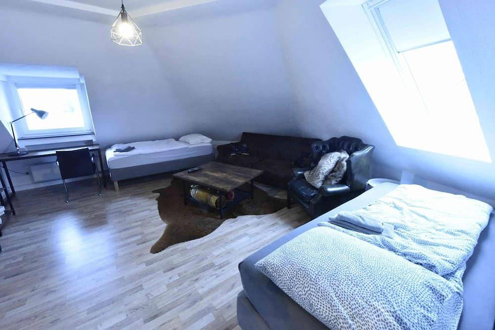 Apartamento entero, Luxuriöse großzügige Wohnung mit 3 Schlafzimmer, Terrasse in Solingen, Condado del Monte