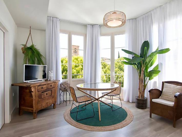 Apartamento para 4 personas, con Balcón además de Terraza y Piscina en Granada