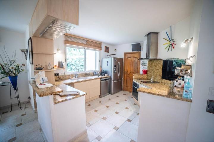 Location de vacances pour 8 personnes, avec vue ainsi que piscine et jardin à Montferrier-sur-Lez - 4