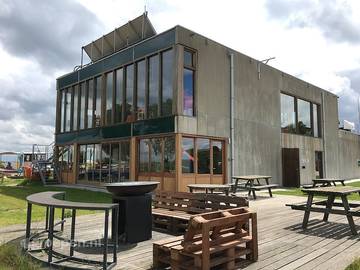 Location de vacances pour 20 personnes, avec terrasse et balcon/terrasse à Nieuwpoort