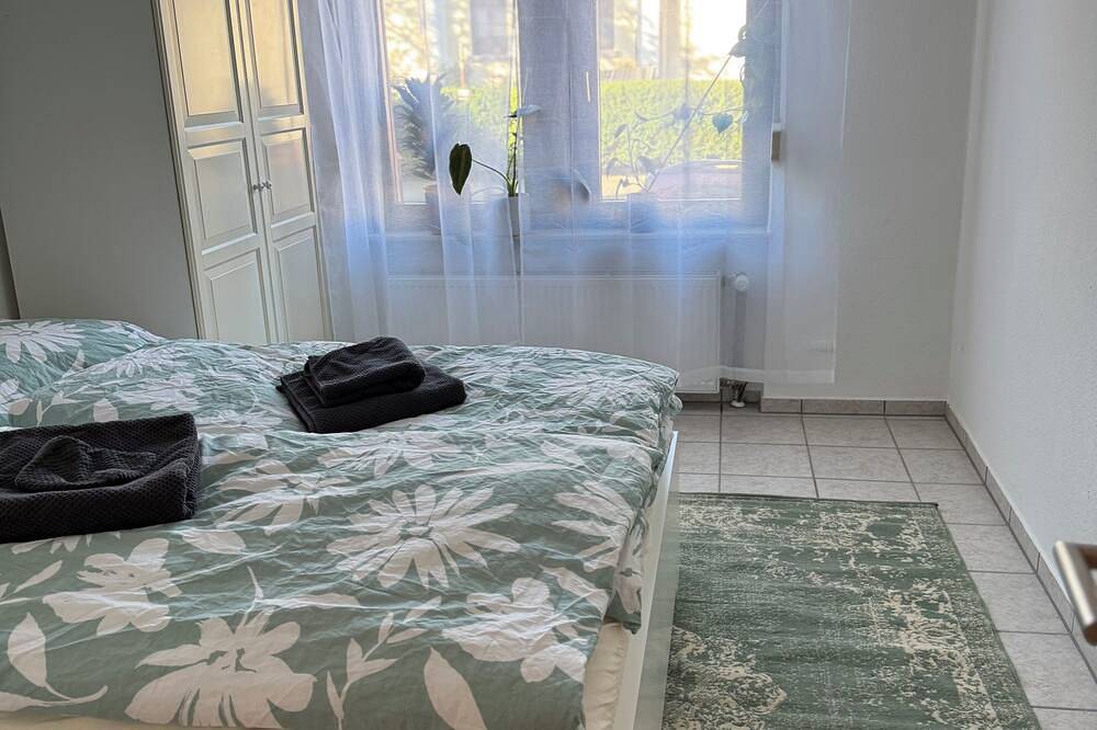 Entire apartment, Bright vacation apartment in top location between Mainz & Wiesbaden in Ginsheim-Gustavsburg, Rheingau