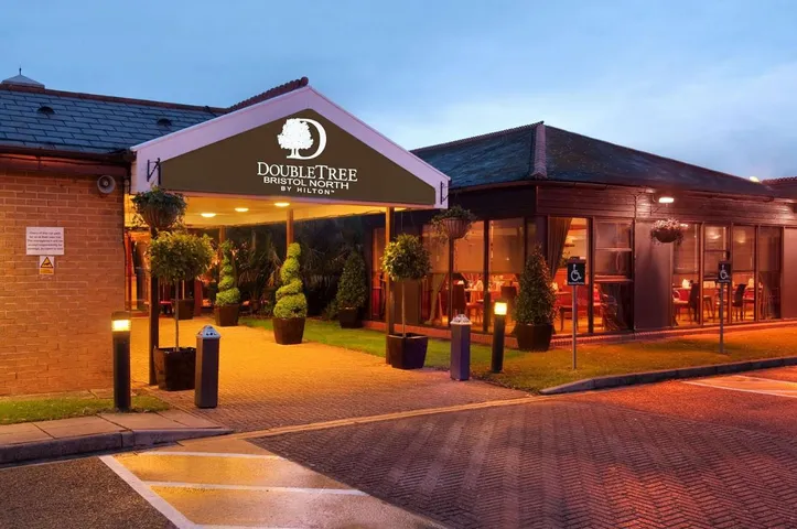 Hotel for 2 people, with pool and sauna as well as garden and hot tub - 1
