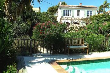 Location de vacances pour 12 personnes, avec jardin, animaux acceptés dans Plage de Portissol
