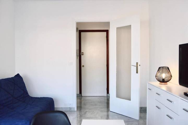 Gîte pour 3 personnes, avec balcon dans Carnolès - 3