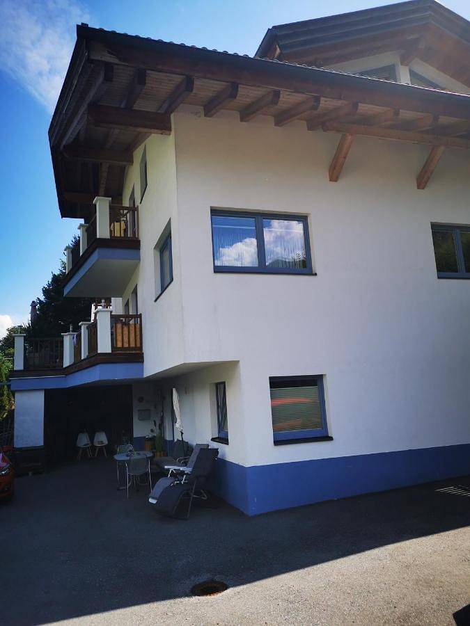 Ferienwohnung für 3 Personen, mit Terrasse und Garten sowie Ausblick in Imsterberg