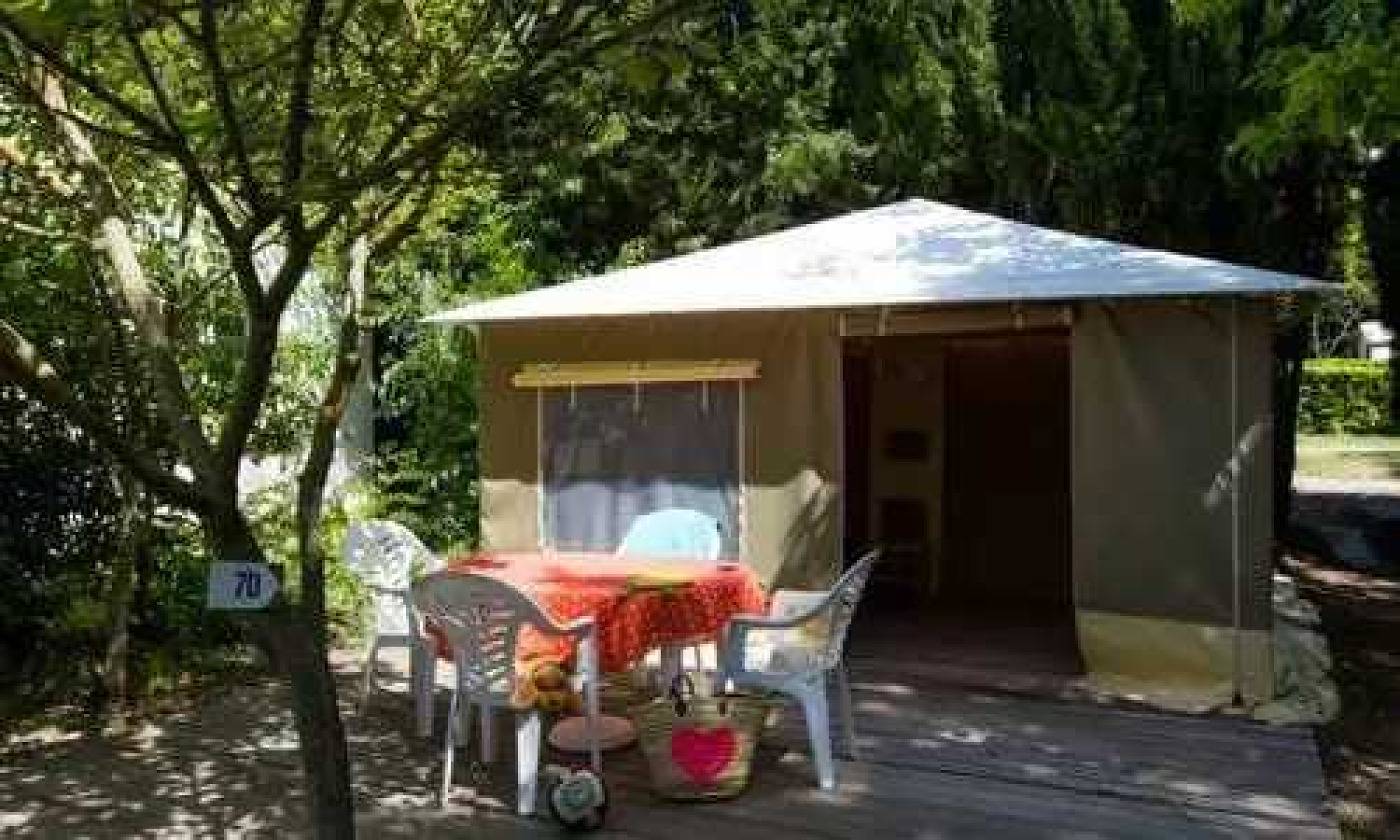 Camping 3 étoiles - Piscine  - eebbcb in Saint-Saturnin-lès-Apt, Parc naturel régional du Luberon