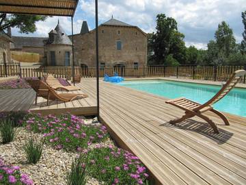 Maison d’hôte pour 4 personnes, avec terrasse et piscine dans Roussennac