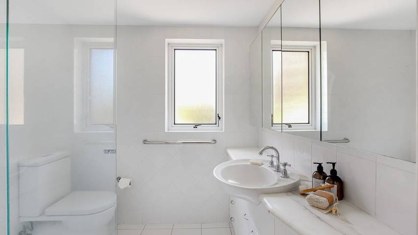 Holiday rental for 6 people, with pool and terrace as well as balcony/terrace in Rainbow Bay