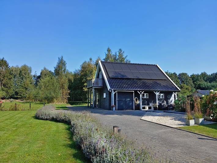 Sfeervol 2-persoons appartement met ruime tuin in Exloërmond, Drenthe in Drenthe