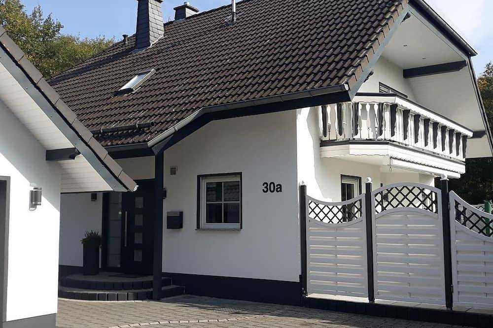 Ganze Wohnung, Ferienwohnung Meyer - 4-Bettappartement/Fewo, Dusche, Wc, 1 Schlafraum in Mähren, Westerwald