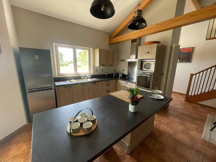 Location de vacances pour 8 personnes, avec jardin ainsi que piscine et vue à Saint-Romain-de-Lerps - 4