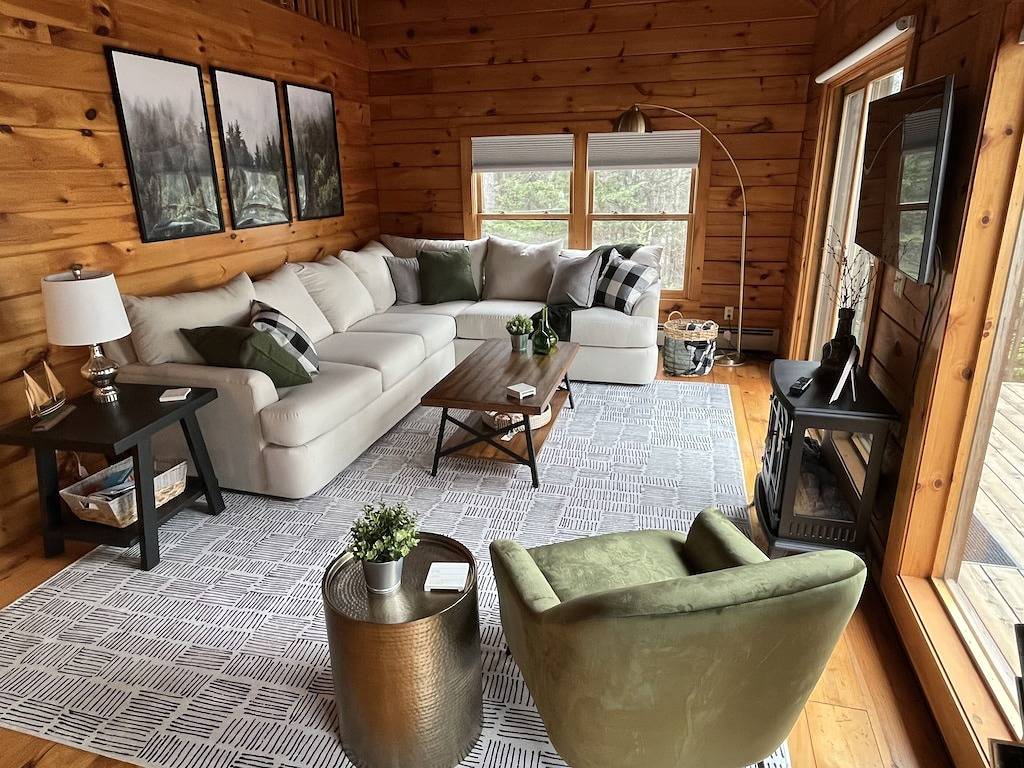 Bar Harbor Oceanfront Log Cabin 10 min to Acadia National Park in Acadia Nationalpark