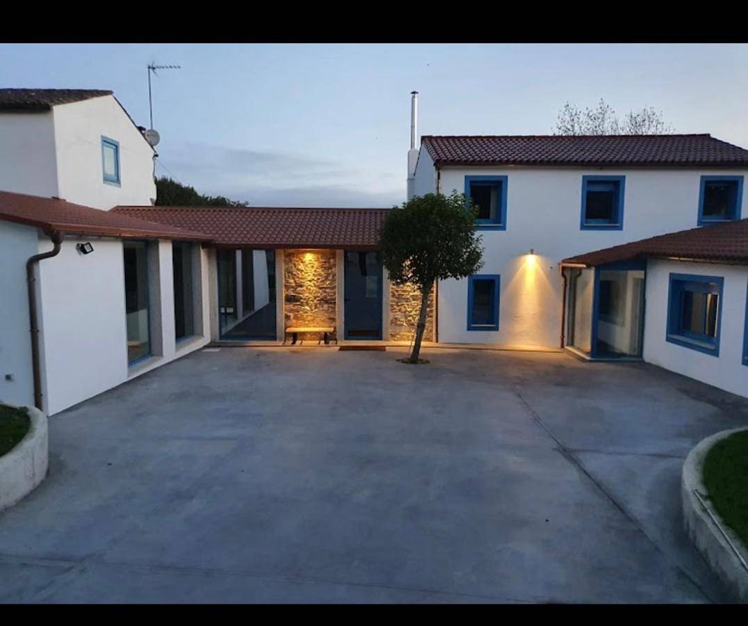 Five-Bedroom House in Melide, Provincia de La Coruña