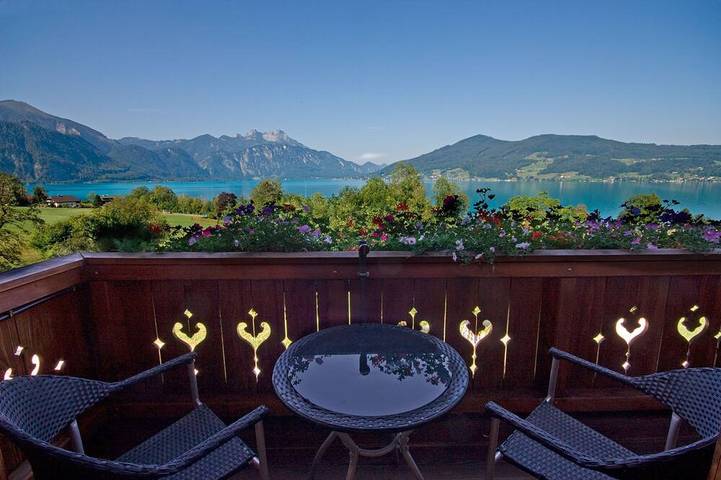Hütte für 5 Personen, mit Balkon und Garten am Attersee