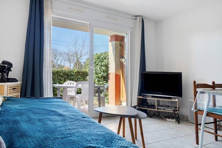 Gîte pour 4 personnes, avec bassin pour enfant et jardin, adapté aux familles dans Golf de Pornic - 2