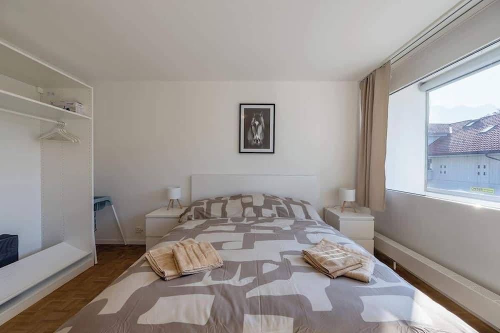 Ganze Wohnung, Bright Lake Thun Apartment|Walk to Lake + Parking in Thun, Thunersee