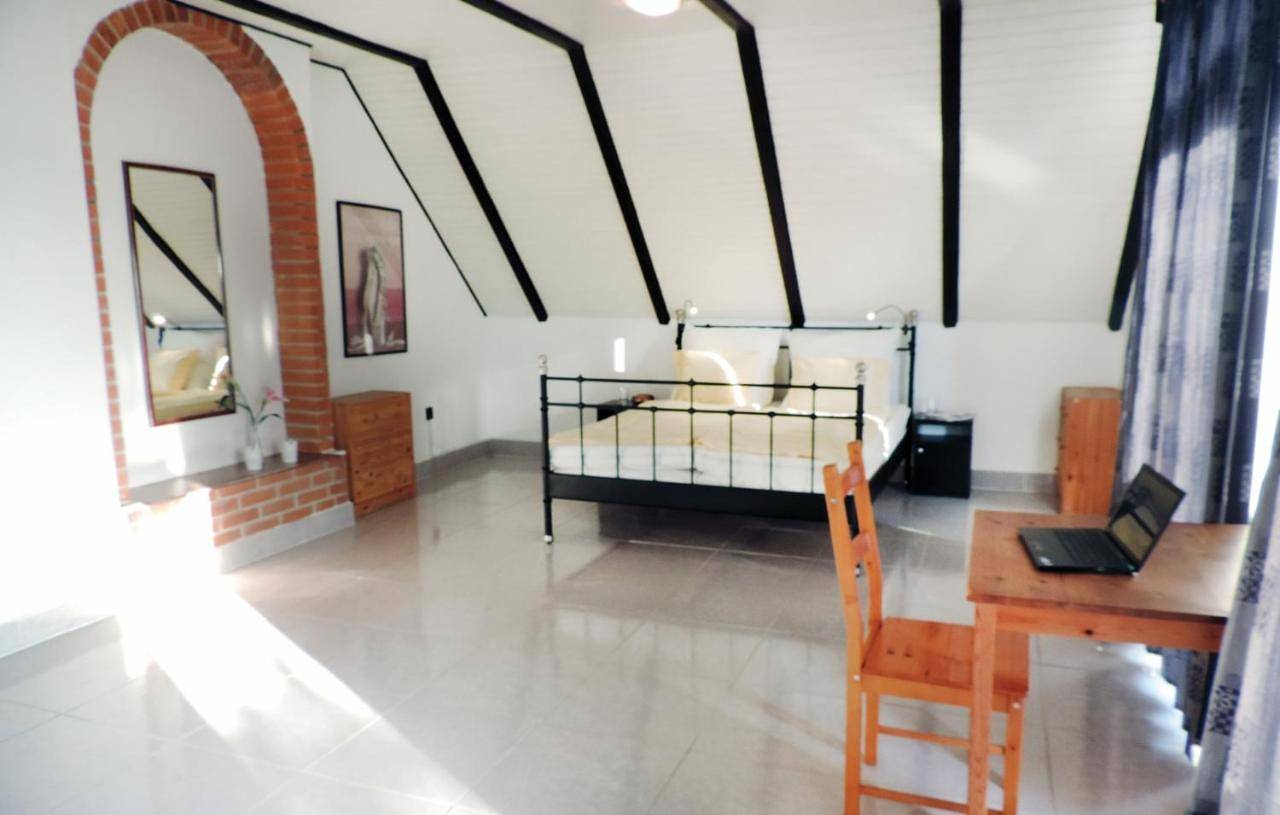 Five-Bedroom House in Siófok, Siófoki region