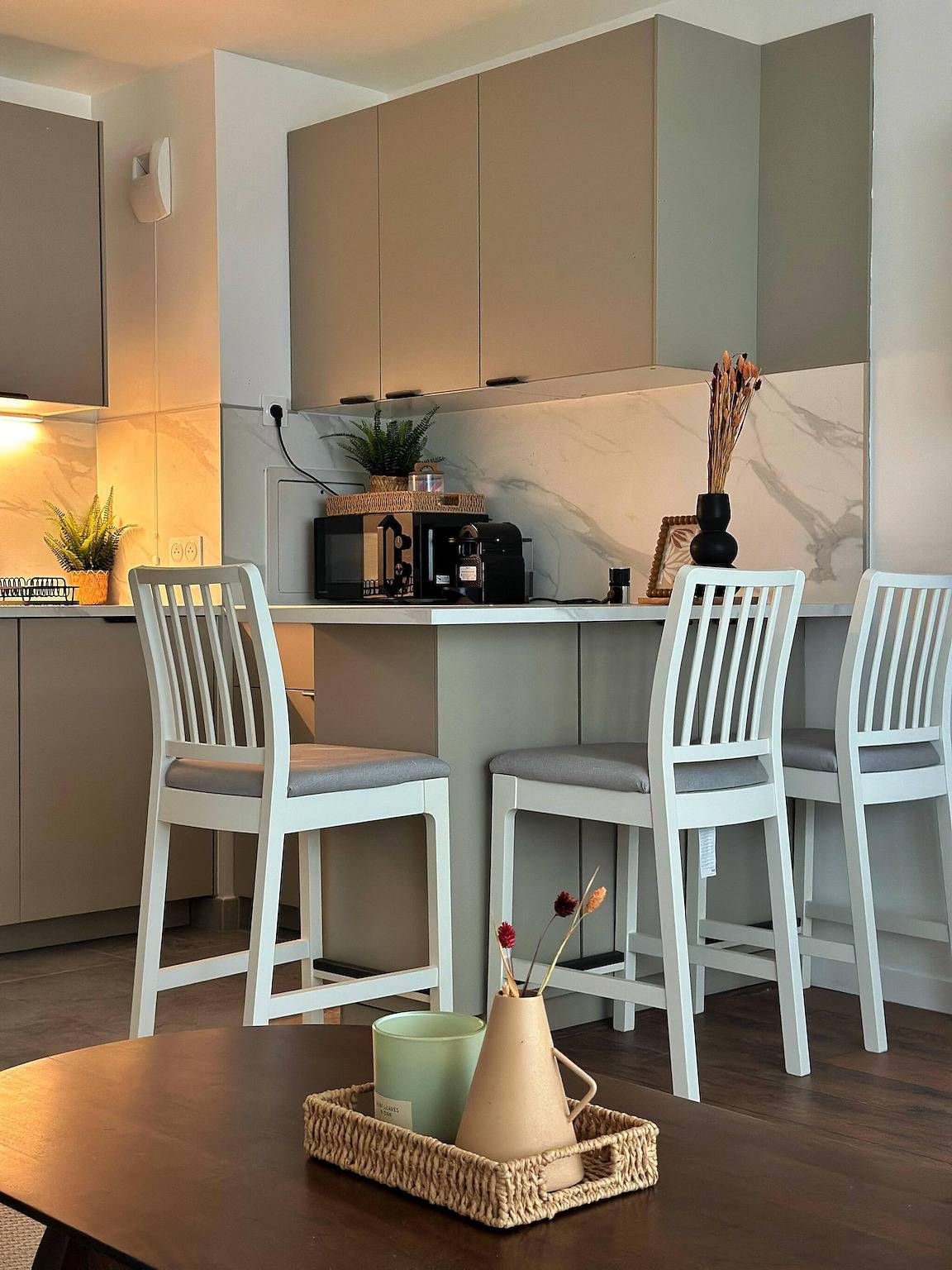 Appartement entier, L'endroit idéal pour Colombes avec une grande terrasse privée in Colombes, Hauts-de-Seine