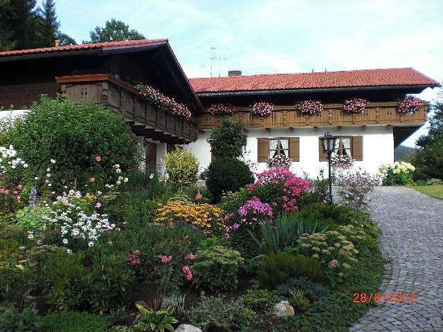 Ferienwohnung für 3 Personen, mit Balkon/Terrasse und Balkon sowie Garten in Bodenmais