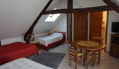 Gîte pour 10 personnes, avec terrasse ainsi que jardin et piscine, animaux acceptés dans Oise