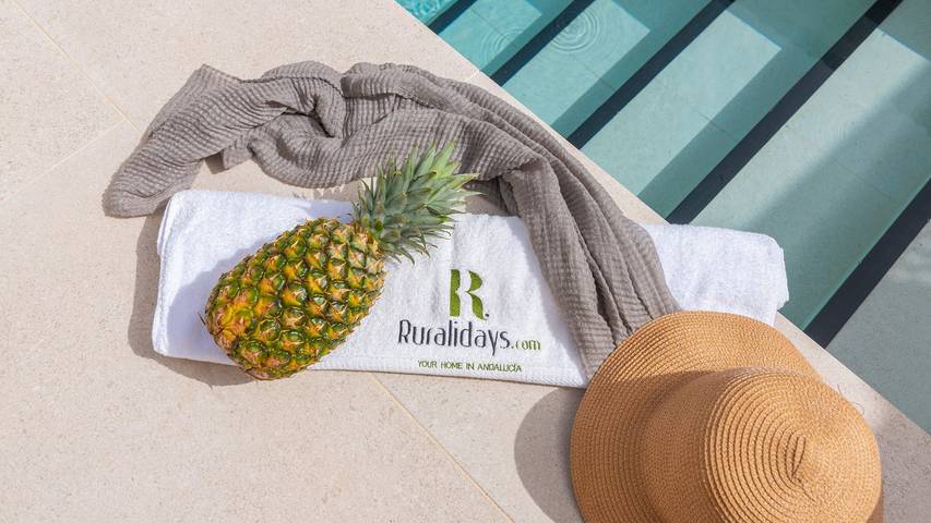 Chalet para 4 personas, con jacuzzi además de balcón/terraza y piscina en Provincia de Málaga - 2