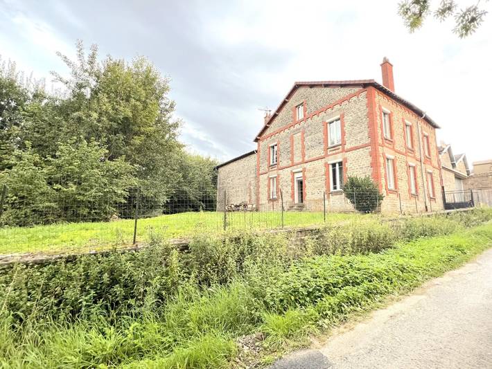 Vakantiehuis voor 15 personen, met Terras en Tuin in de Ardennen