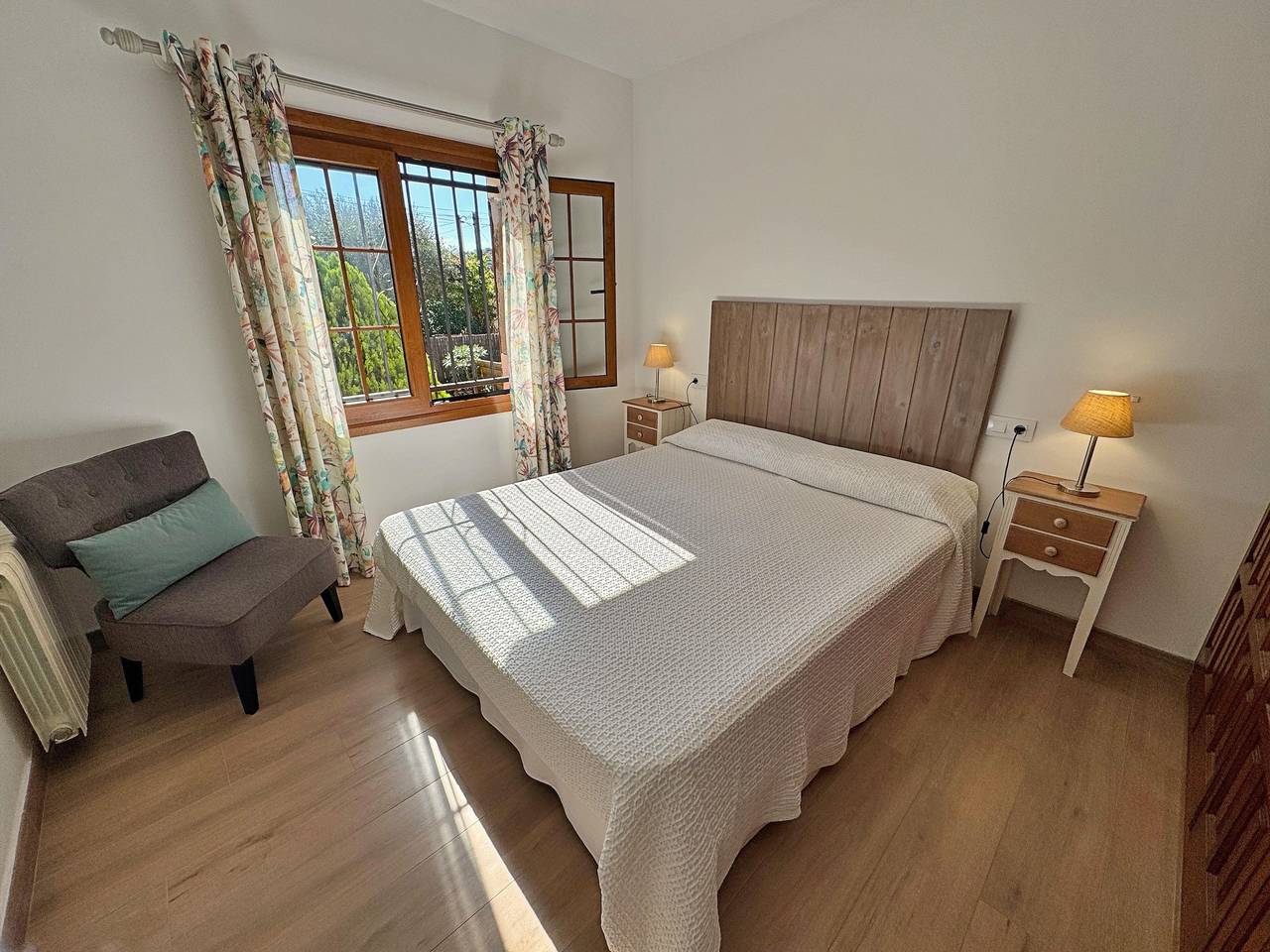 Villa Casa Marsa, nueva casa disponible con aire acondicionado y piscina in Cabanyes, Calonge