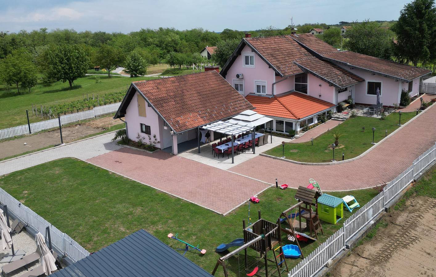 Gezellig appartement van 29 m² met wifi, zwembad, terras en barbecue in Koprivnica-Krizevci
