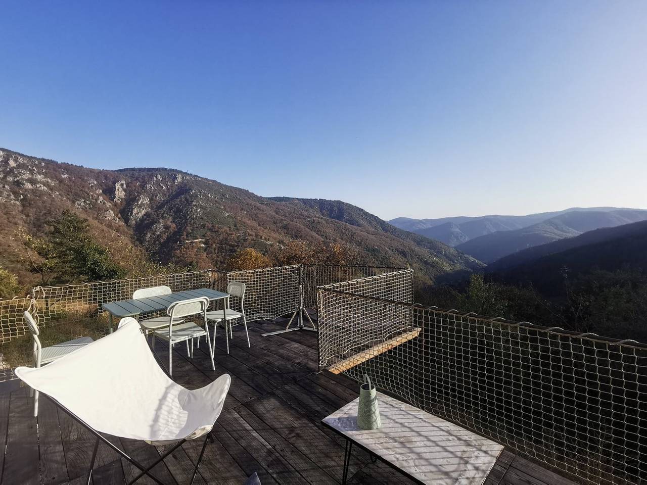Vue imprenable. Vallée de la Borne in Pied-de-Borne, Parc national des Cévennes
