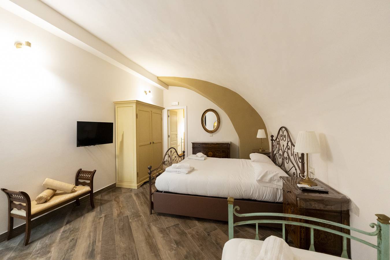 Plebiscito Rooms - Camera 3 in Napels, Provincie Naples