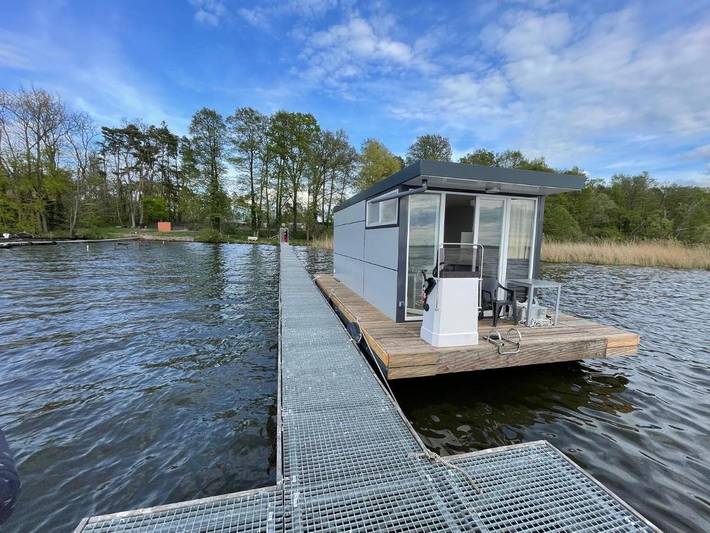 Boot für 3 Personen, mit Terrasse und Ausblick sowie Seeblick in Dahme-Spreewald
