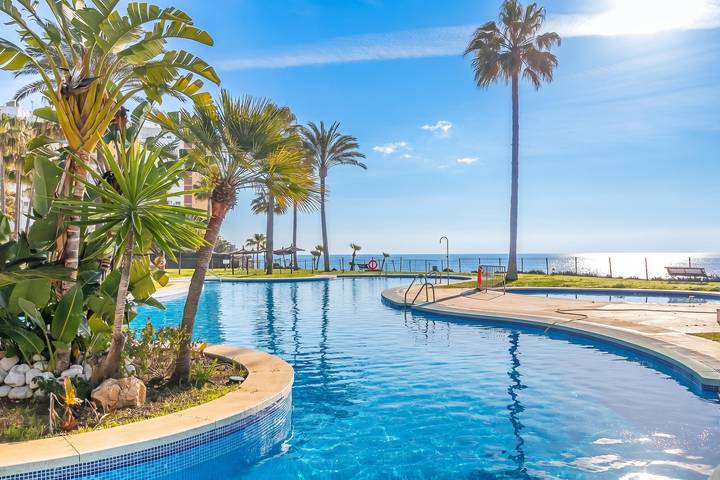 Apartamento entero, Mi Capricho Modern Sunshine in Urbanizacion Calahonda, Mijas