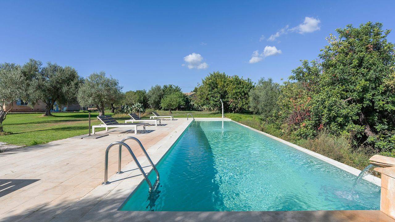 Farm for 17 people with terrace in Noto, Noto region