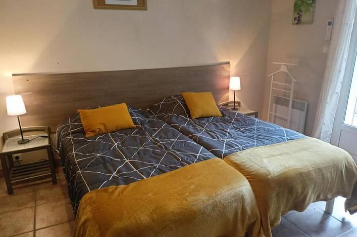 Chambre d’hôte pour 3 personnes, avec piscine et jardin à Pernes-les-Fontaines - 4