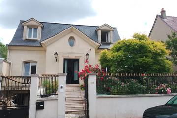 Maison de vacances pour 8 personnes, avec jardin et jacuzzi ainsi que balcon et sauna, animaux acceptés dans Val-de-Marne