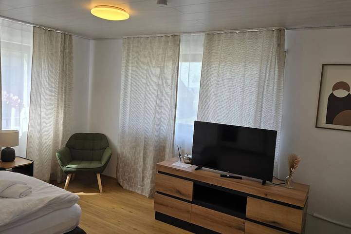 Ferienwohnung für 5 Personen, mit Balkon und Pool in Colmberg - 4