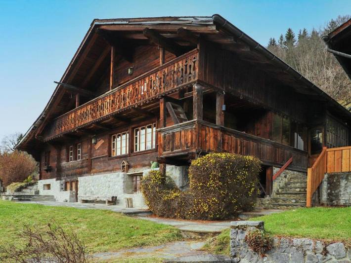 Gîte pour 11 personnes, avec terrasse et jardin, animaux acceptés à Bex