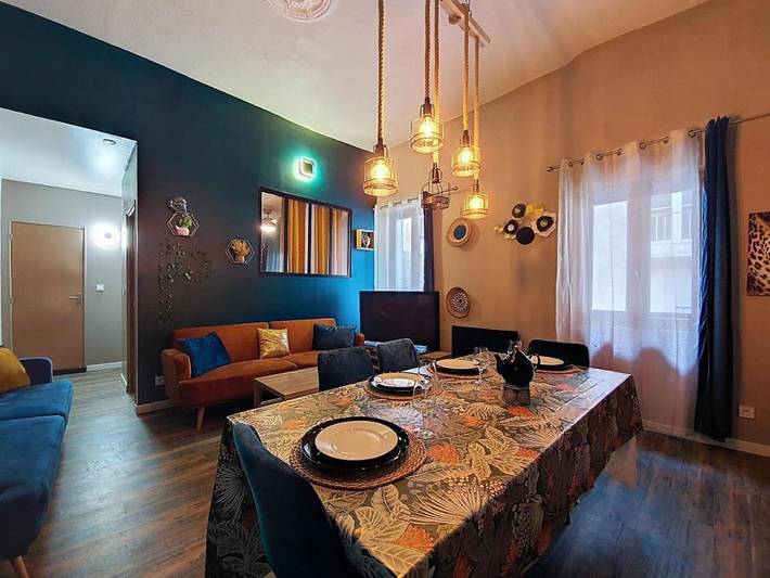 Location de vacances pour 3 personnes, avec terrasse et vue dans Office De Tourisme De Perpignan