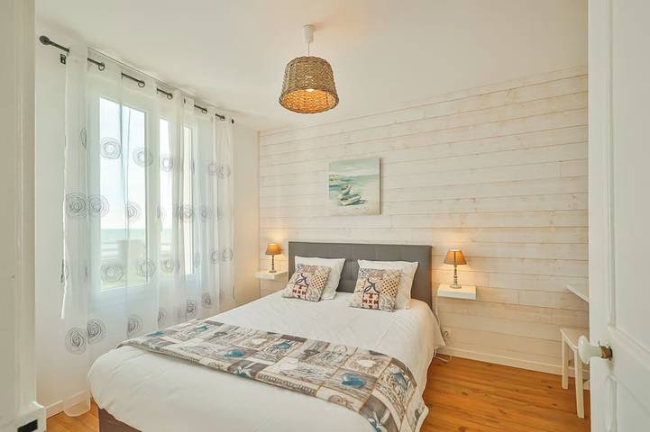 Location de vacances pour 5 personnes, avec jardin et balcon à Quinéville - 2