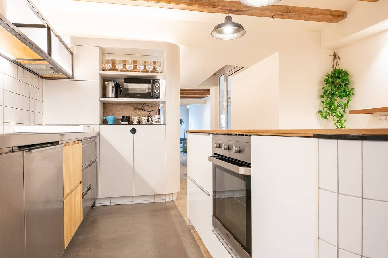 Ganze Wohnung, Ferienwohnung für 5 Personen mit Garten in Barcelona Zentrum, Barcelona