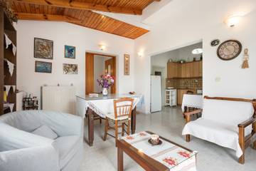 Apartment for 3 People in North Crete, Crete, Photo 2