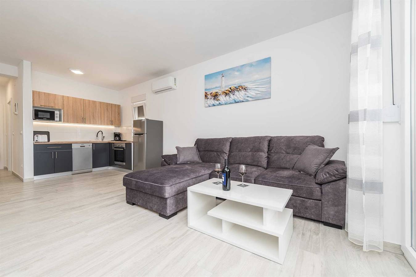Entire apartment, Apartment in a quiet area | for 6 persons | partial sea view in Vir