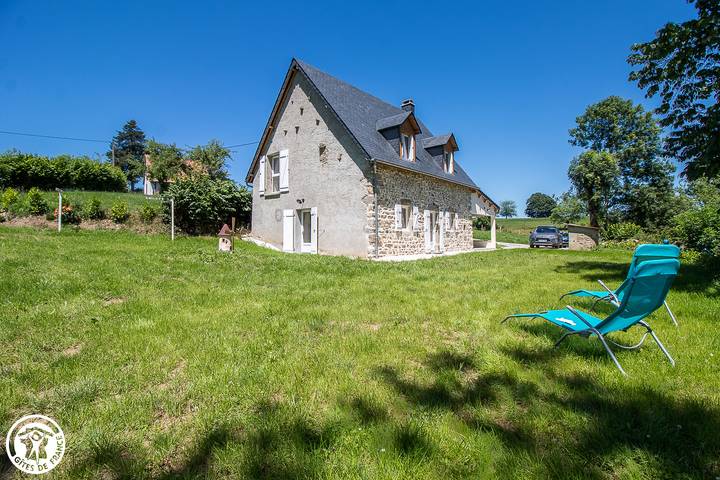Gîte pour 5 personnes, avec Terrasse ainsi que Jardin et Vue