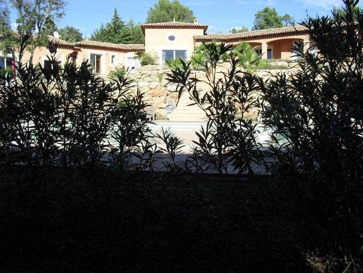 Maison d’hôte pour 2 personnes, avec vue ainsi que jardin et piscine à Roquebrune-sur-Argens - 3